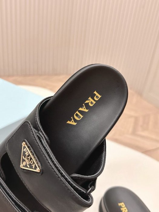 Шлепанцы женские фото 9