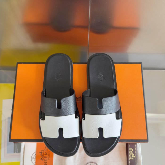 Шлепанцы женские фото 7