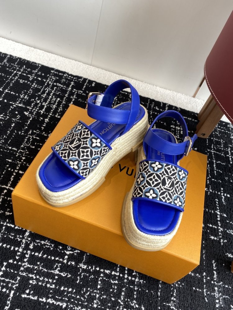 Сандалии женские фото 5