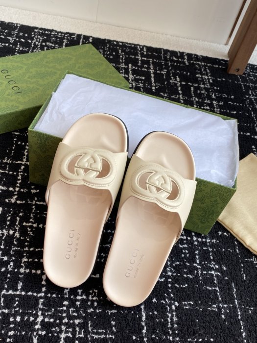 Шлепанцы фото 4