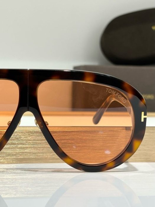 Окуляри сонцезахисні TF836 фото 6