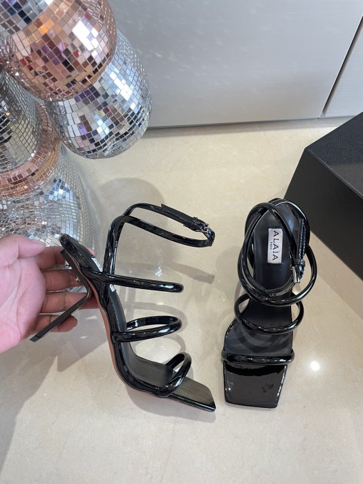 Босоножки фото 2