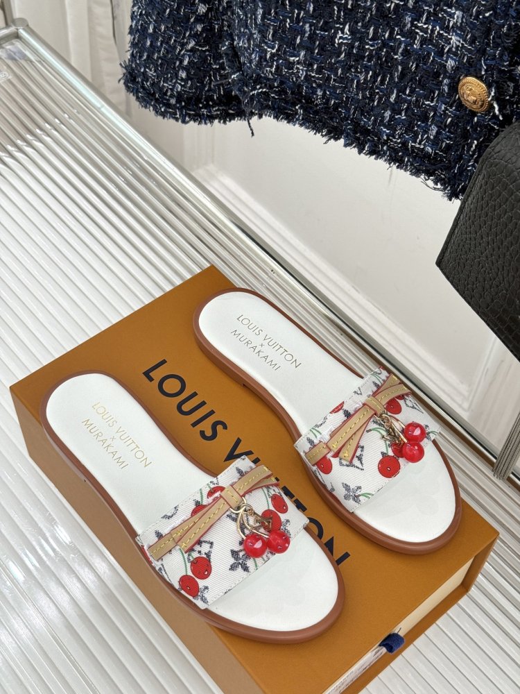 Шлепанцы женские фото 3