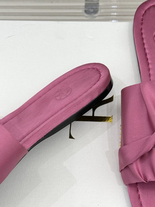 Шлепанцы фото 6