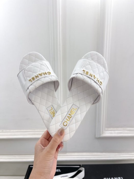 Шлепанцы фото 5