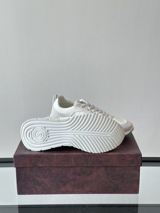 Кросівки фото 9