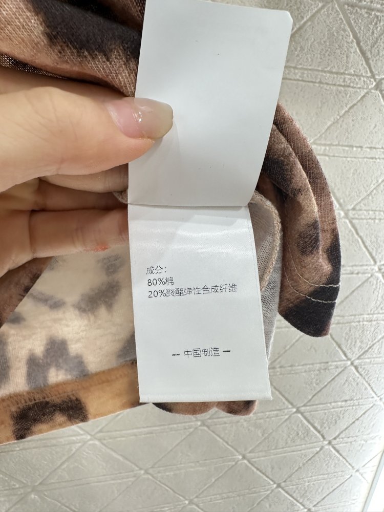 Футболка жіноча фото 9