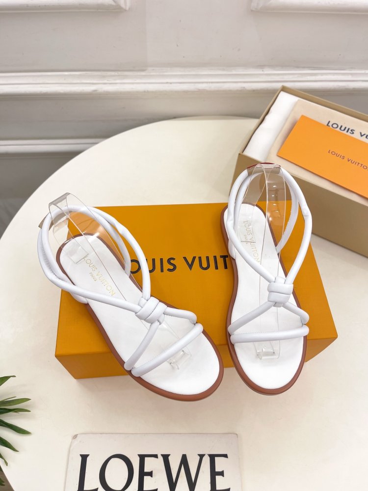 Босоніжки фото 4