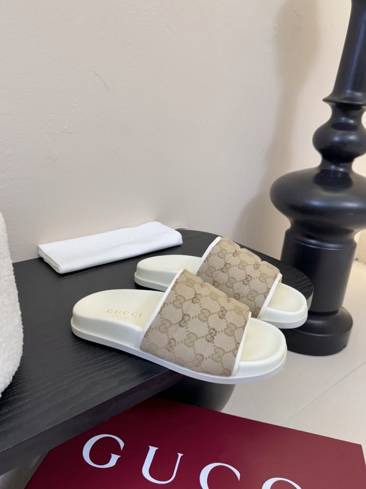 Шлепанцы женские фото 2