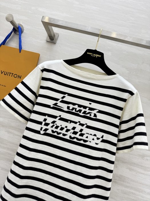 Футболка женская фото 4