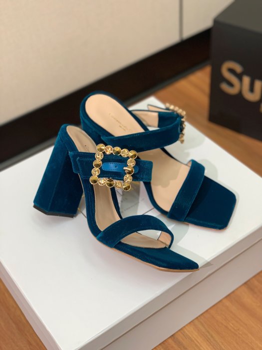 Босоножки фото 8