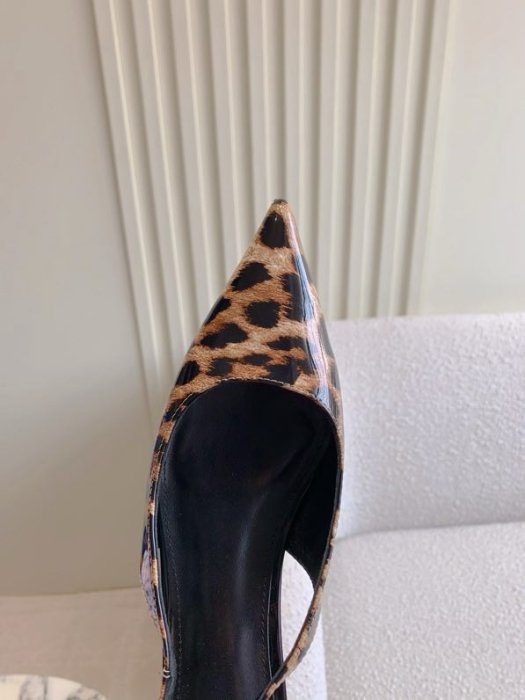 Босоножки фото 5