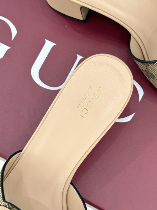 Босоніжки фото 8