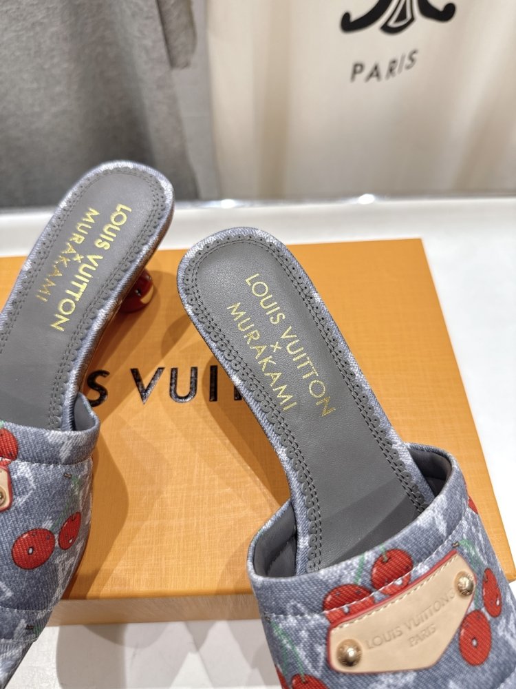 Босоножки фото 6