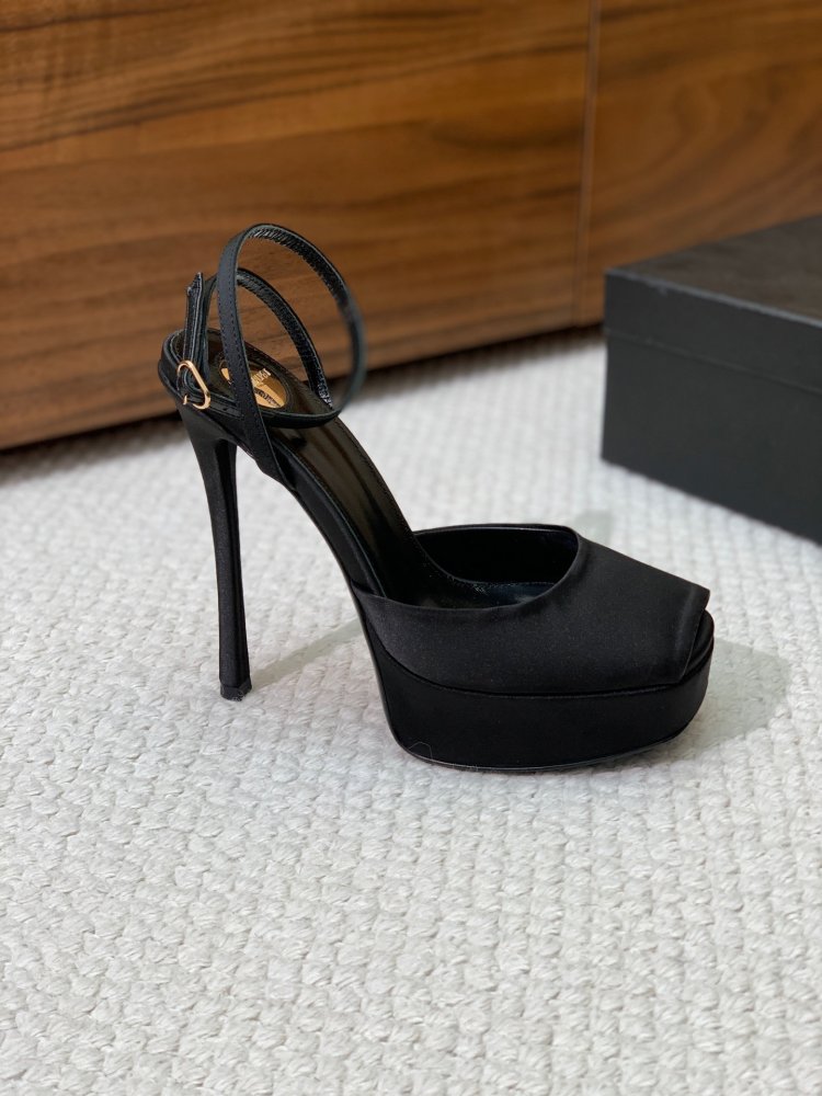 Босоніжки фото 5