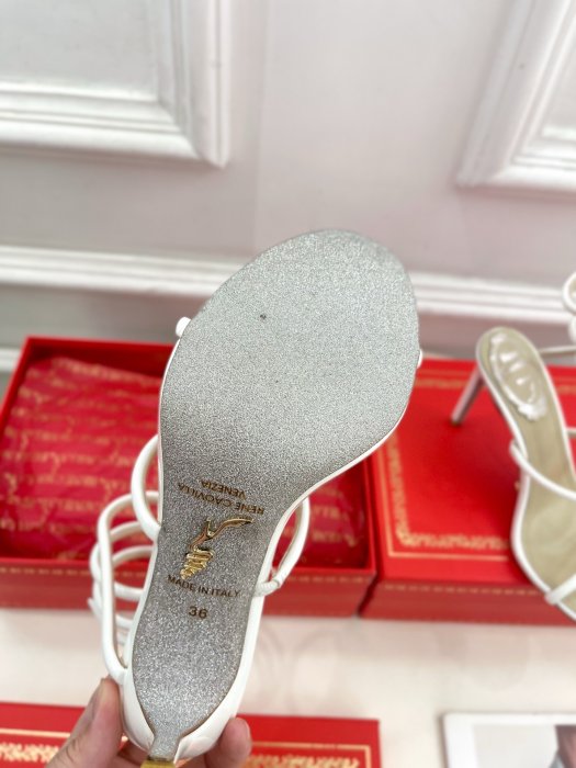 Босоніжки фото 9