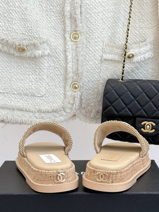 Шлепанцы фото 6