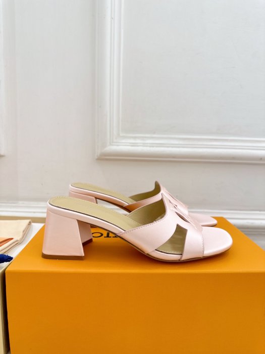 Босоножки фото 2