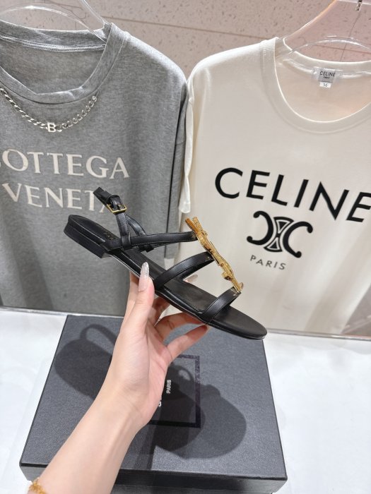 Босоножки фото 5