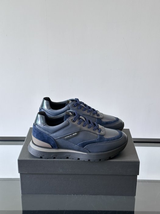 Кросівки чоловічі