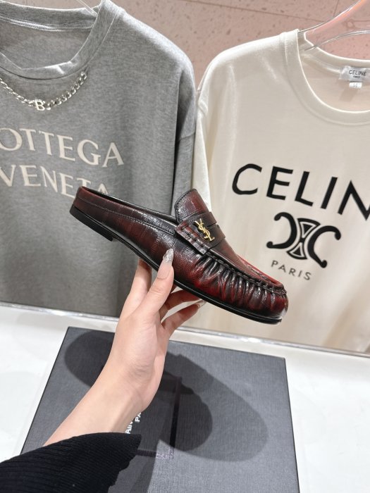 Moccasins leather women's фото 5