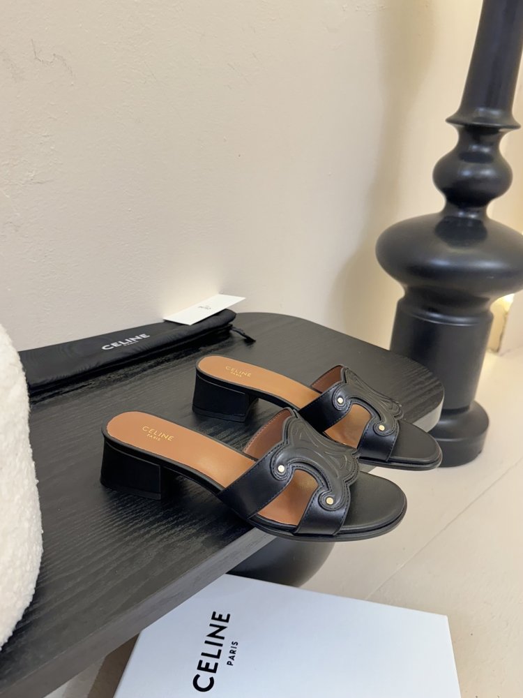 Шлепанцы женские фото 2