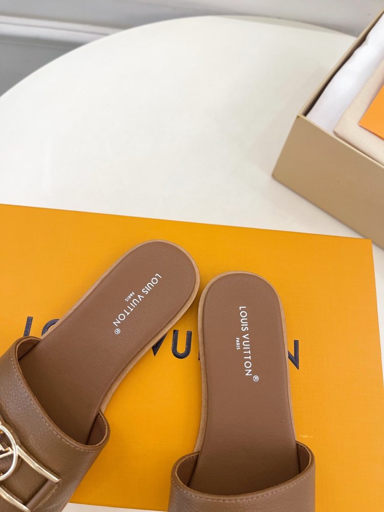 Шлепанцы женские фото 8