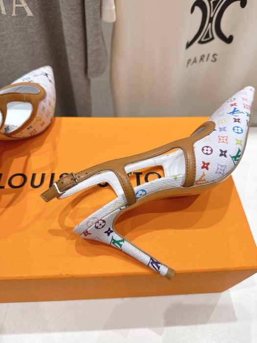 Босоножки фото 8