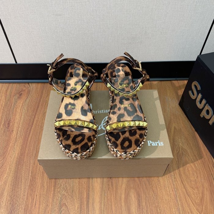 Босоножки фото 2