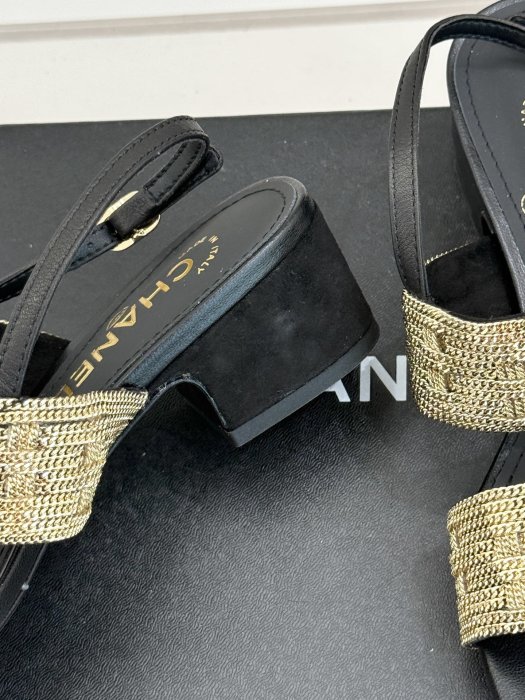 Босоножки фото 6