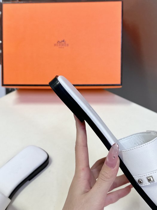 Шлепанцы фото 7