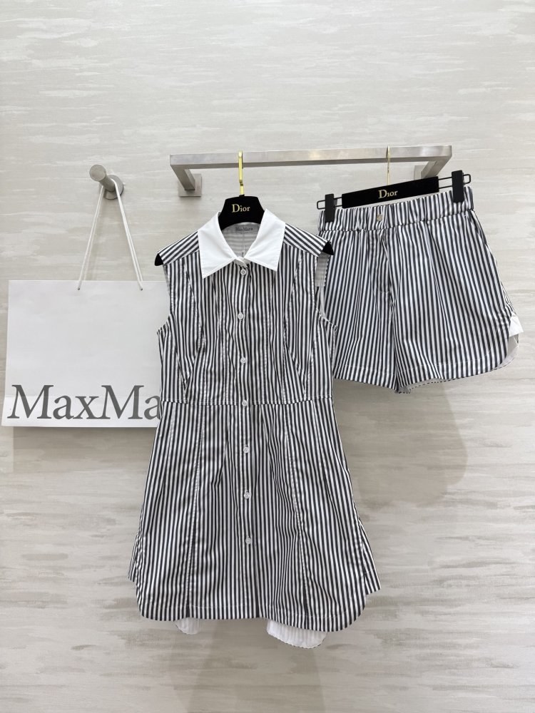 Костюм женский в тонкую полоску