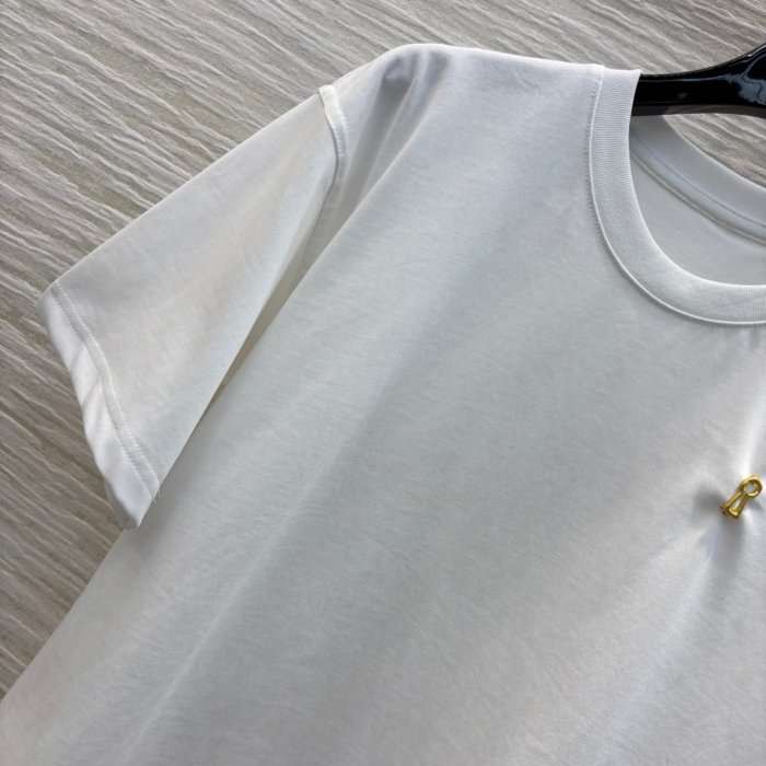 T-shirt women's фото 3