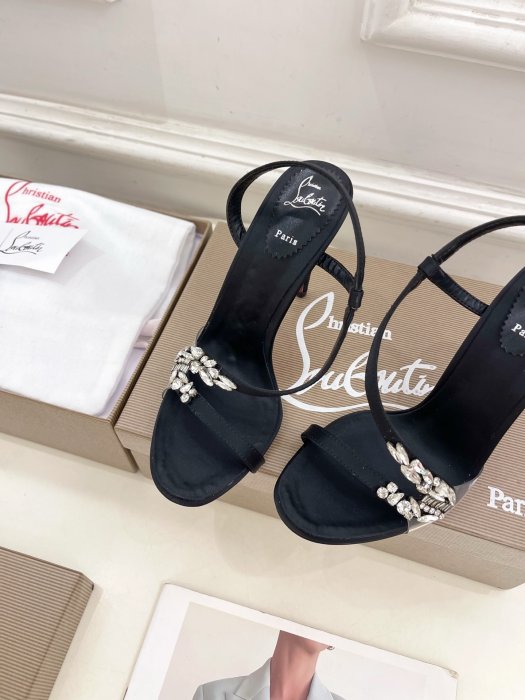 Босоніжки фото 6