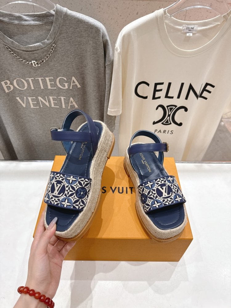 Сандалии женские фото 4