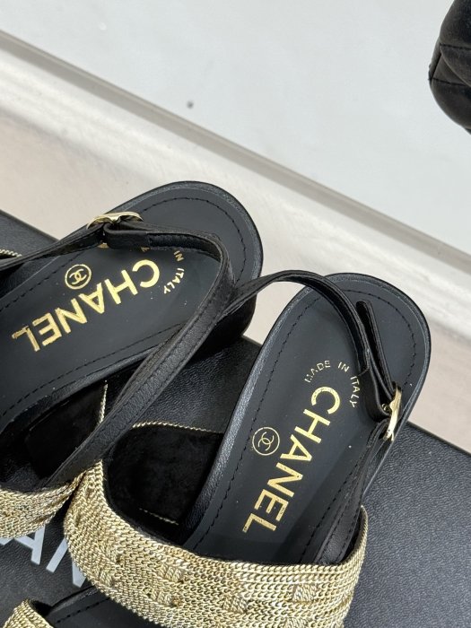 Босоножки фото 8