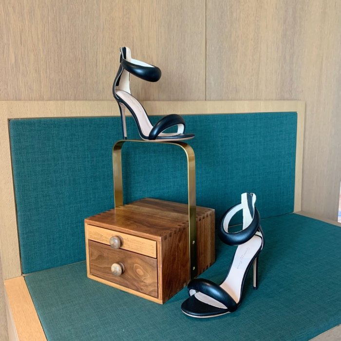 Босоножки фото 5