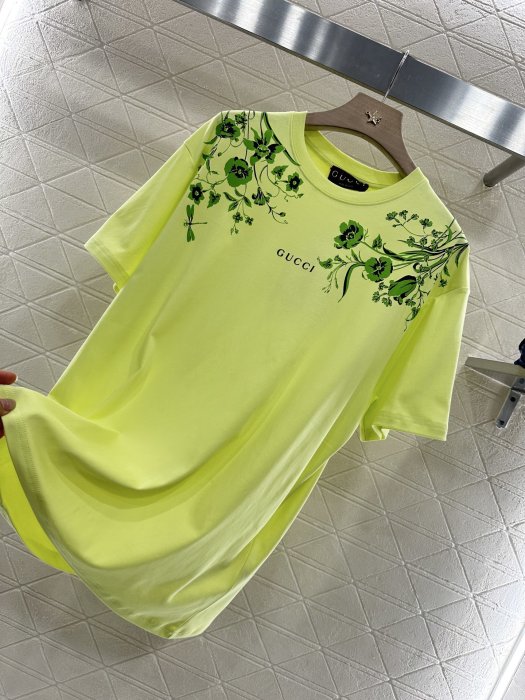 T-shirt women's фото 6