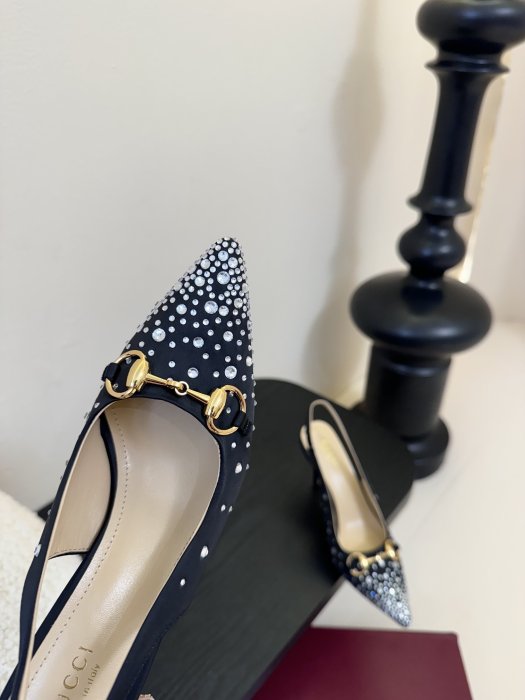 Босоножки фото 6