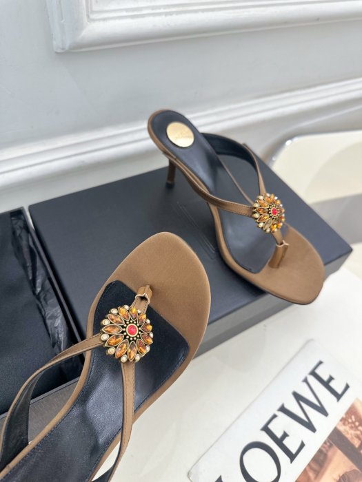 Босоножки фото 6