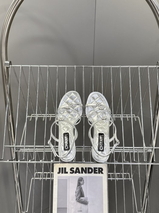 Босоножки фото 6