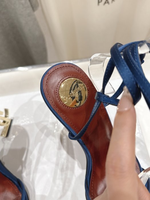 Босоножки фото 6