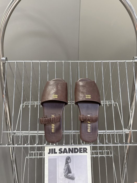 Шлепанцы фото 6