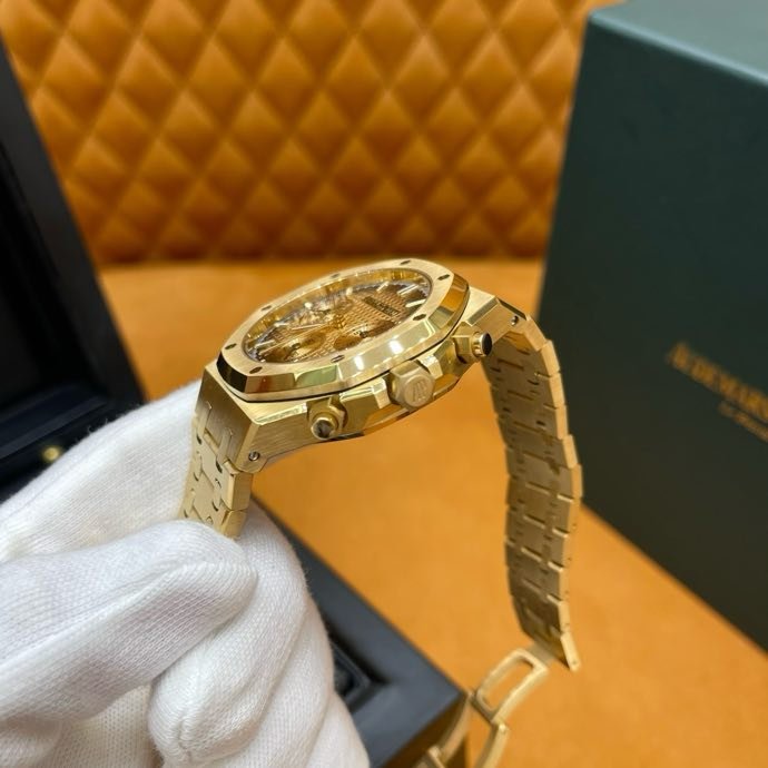 Часы наручные Royal Oak 41 мм 26240BA.00.1320BA.02 фото 4