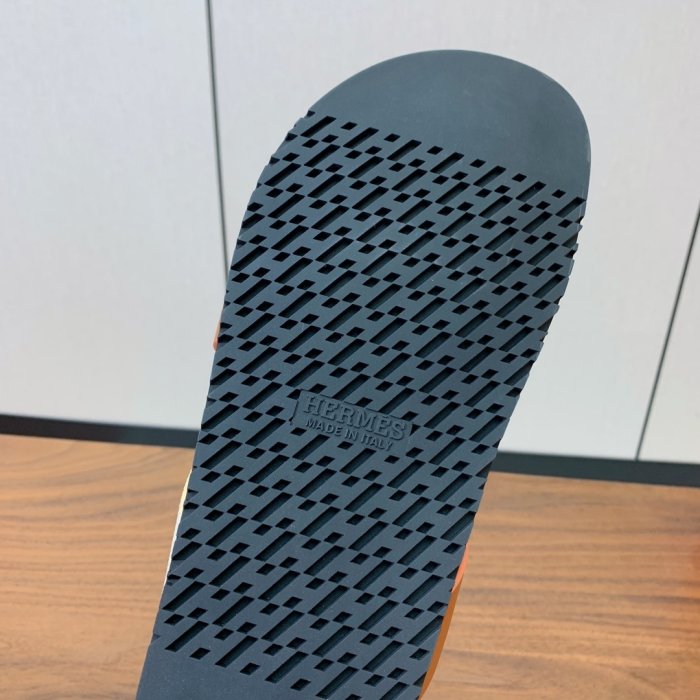 Сандалі жіночі фото 9