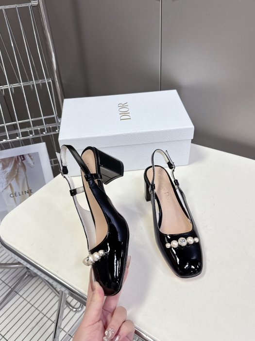 Босоножки фото 4