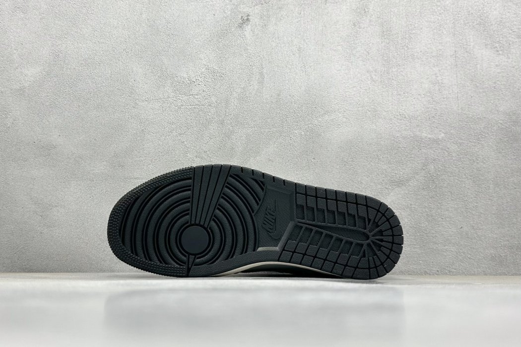 Кроссовки Fragment x Travis Scott x Air Jordan 1 Low фото 4