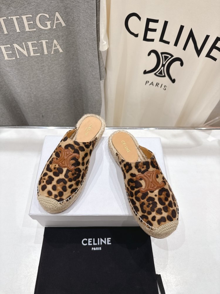 Шлепанцы женские фото 2