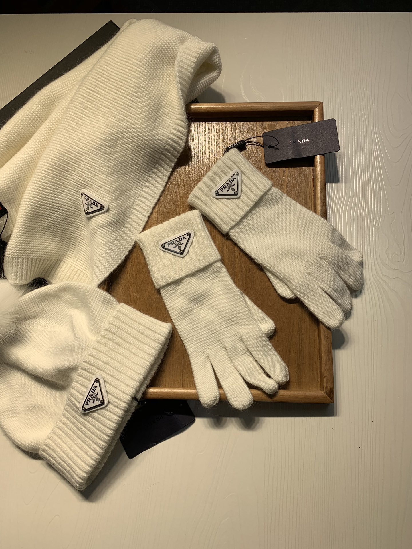 Set a cap, scarf and gloves winter woolen фото 8