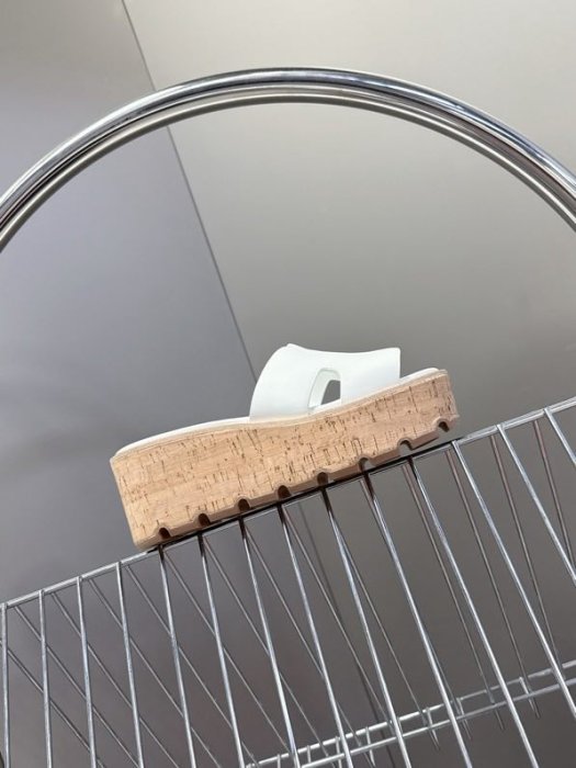 Босоножки фото 5